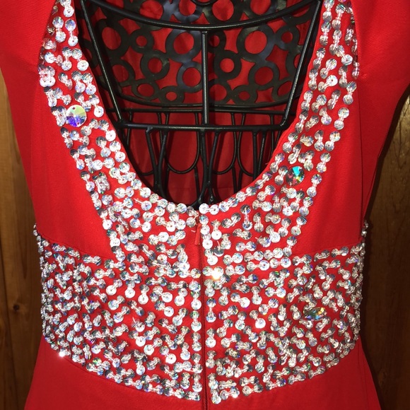 A line red haltered keyhole beaded ruched chiffon prom dress with slit XS/2 - Picture 15 of 17